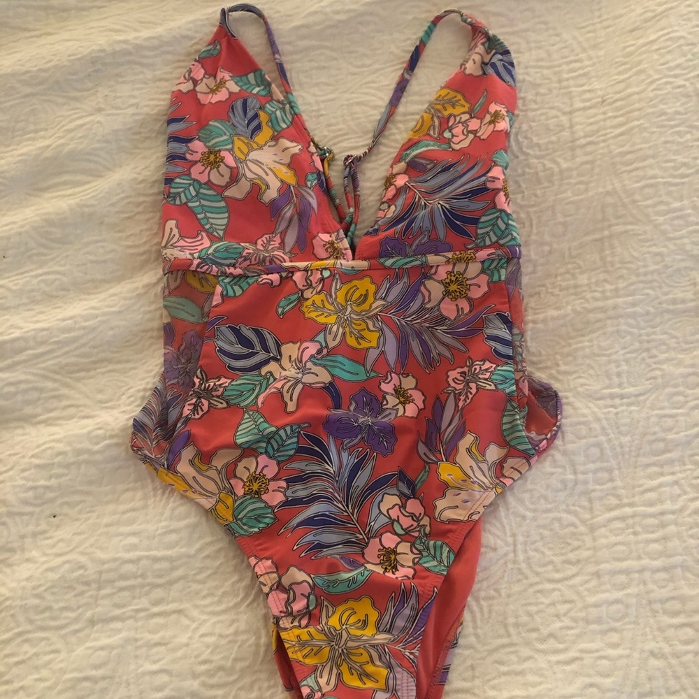 One Pice Coral Swim Suit with floral design Sz XL